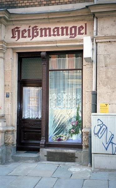 Dresden-Äußere Neustadt, Martin-Luther-Str. 17, 23.3.1995.jpg